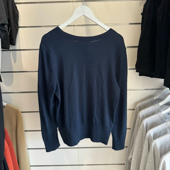 Banana Republic Standard collection navy, free neck sweater. - Picture 2 of 3
